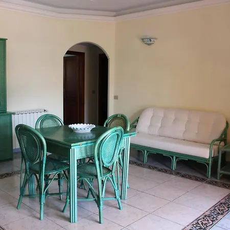 Le Di Сasa de vacaciones San Teodoro (Sardinia)