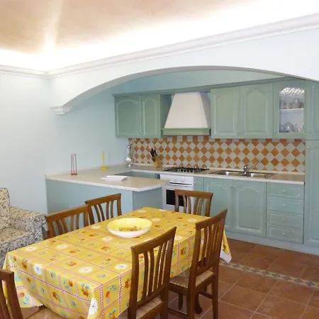 Le Di Сasa de vacaciones San Teodoro (Sardinia)